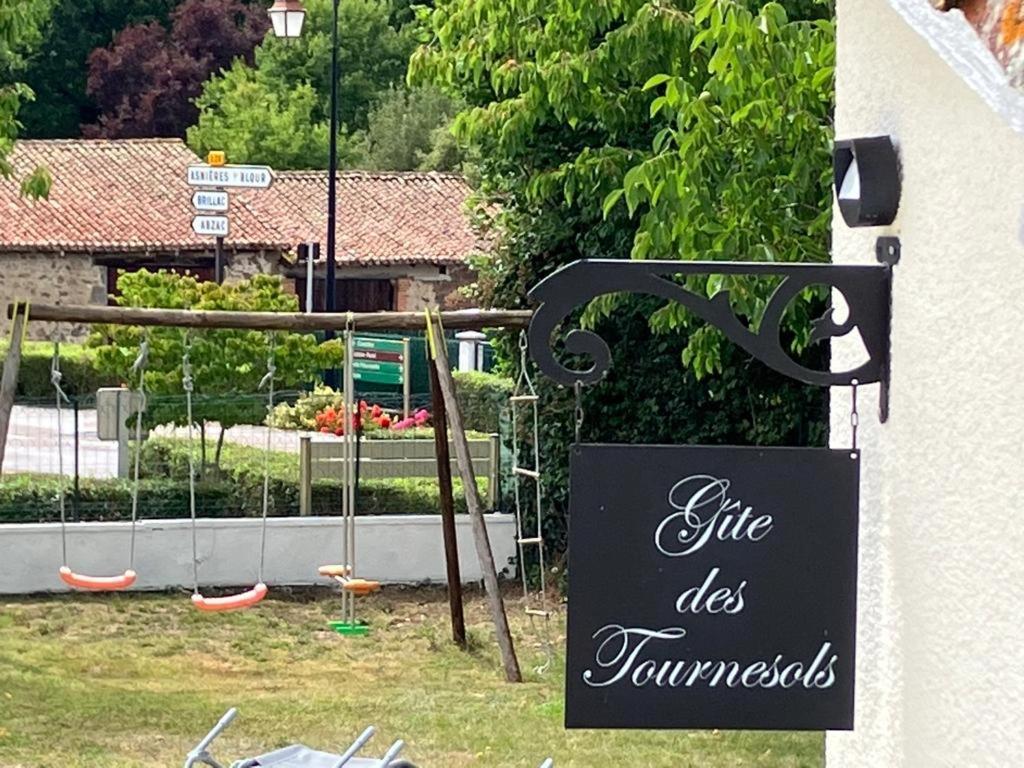 Gite Des Tournesols Oradour-Fanais Esterno foto